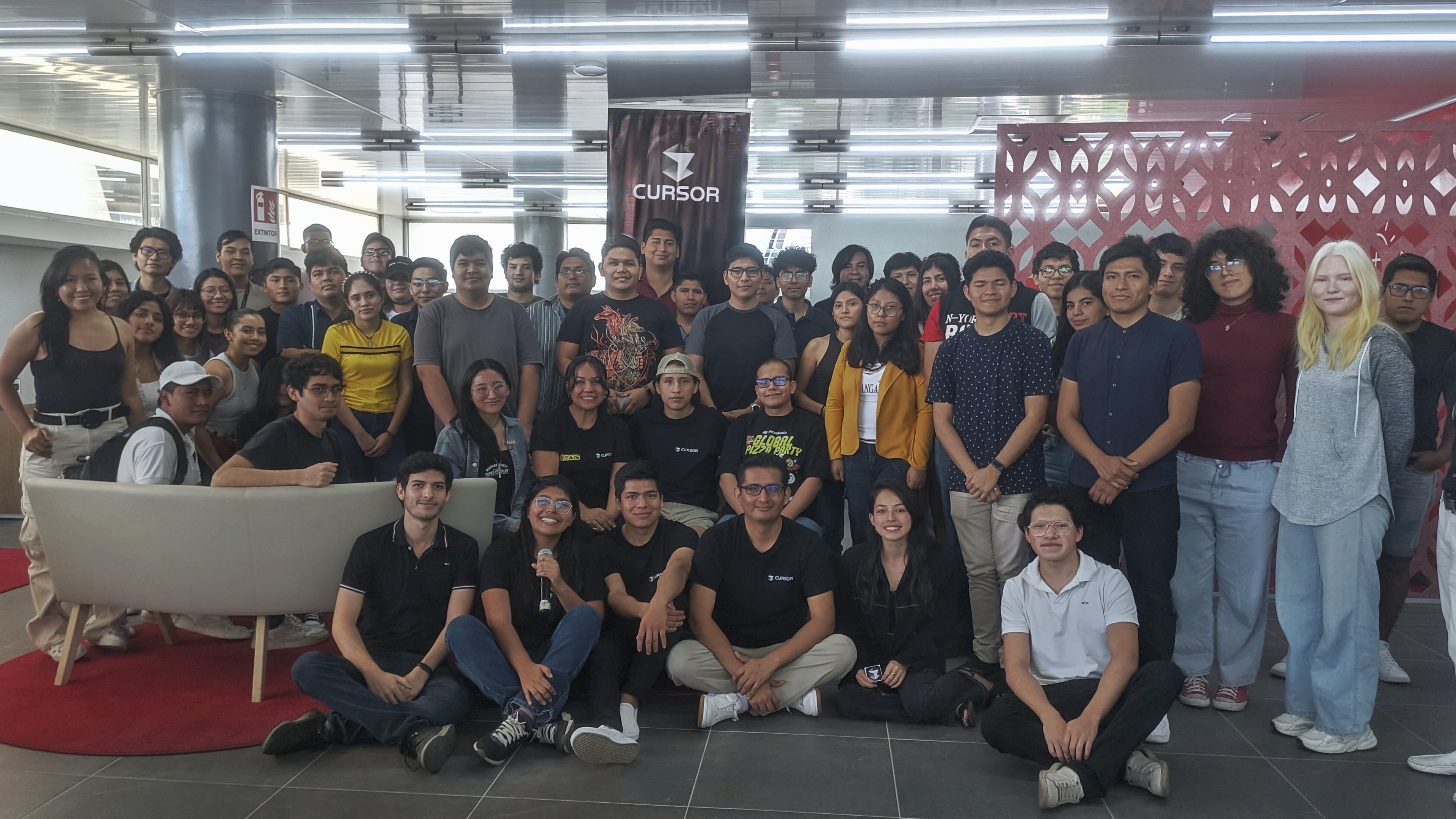 Foto grupal — Workshop Cursor Bolivia, 26 jul 2025